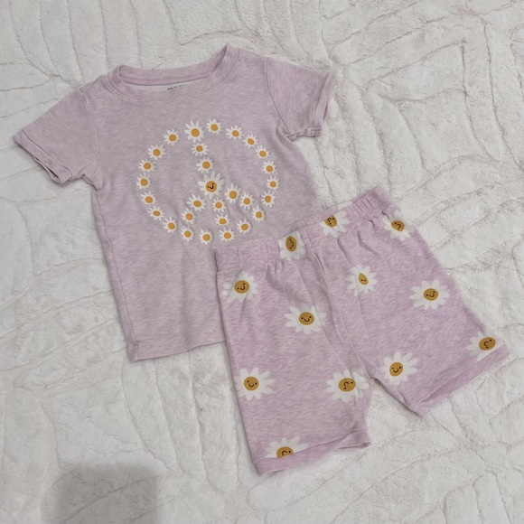 Old Navy Other - OLD NAVY Peace Sign Daisies Toddler Girl Pajama Set Snug Fitting Size 4T